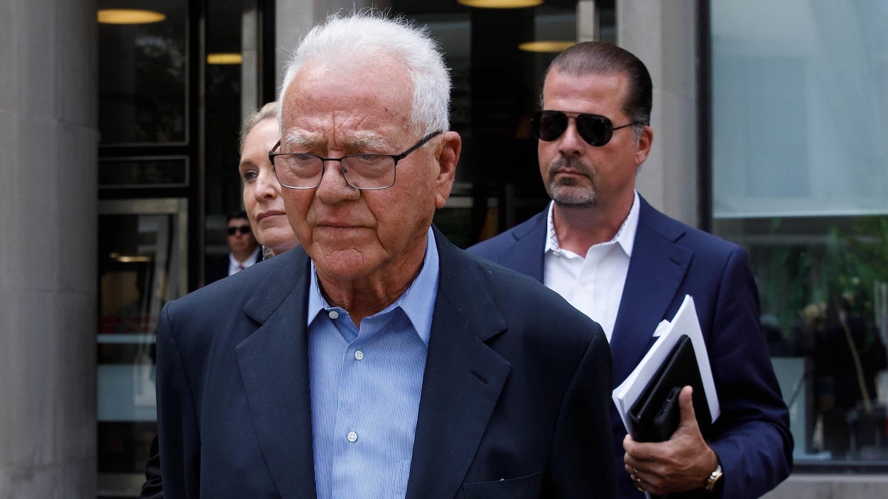 Le nom de Frank Stronach effacé d’un hôpital après sa condamnation