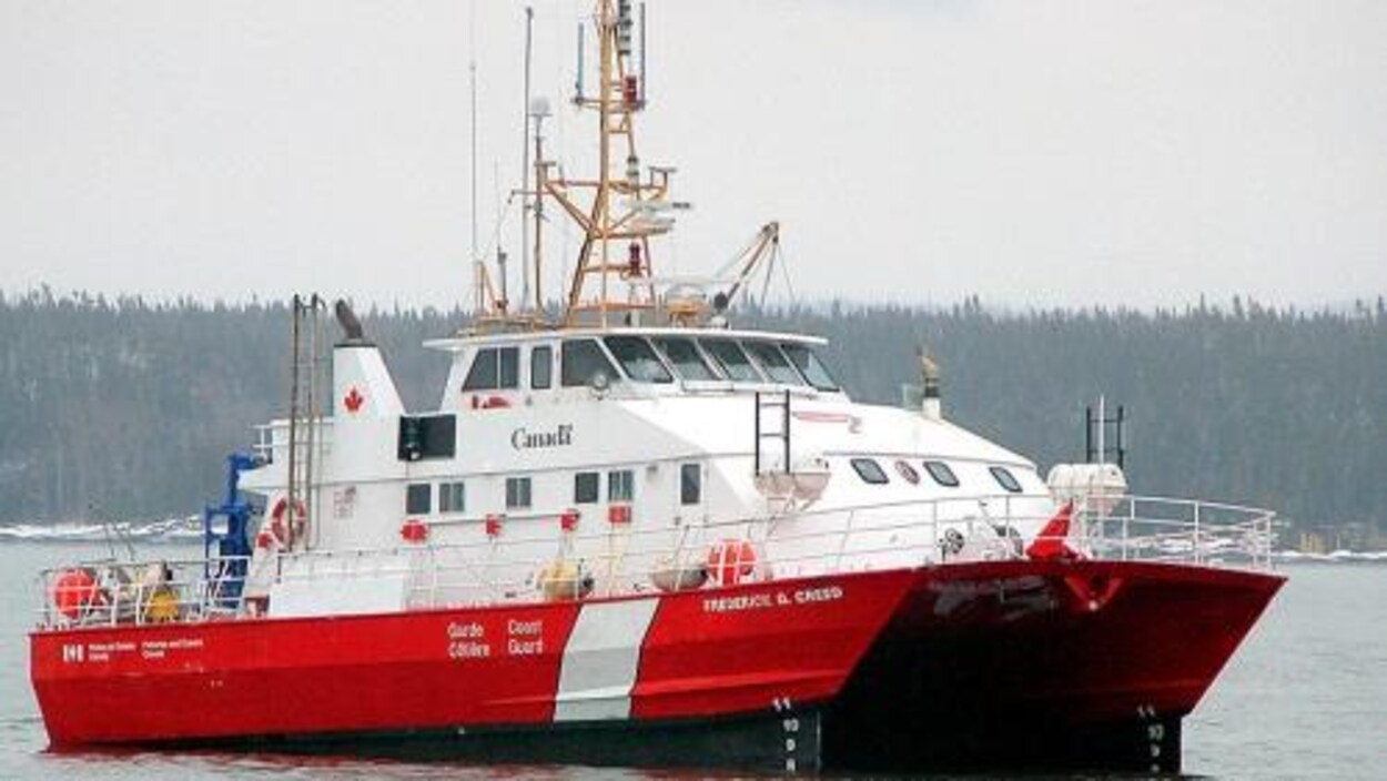 Le catamaran Frédéric G Creed de la Garde Côtière canadienne Le catamaran Frédéric G Creed de la Garde Côtière canadienne