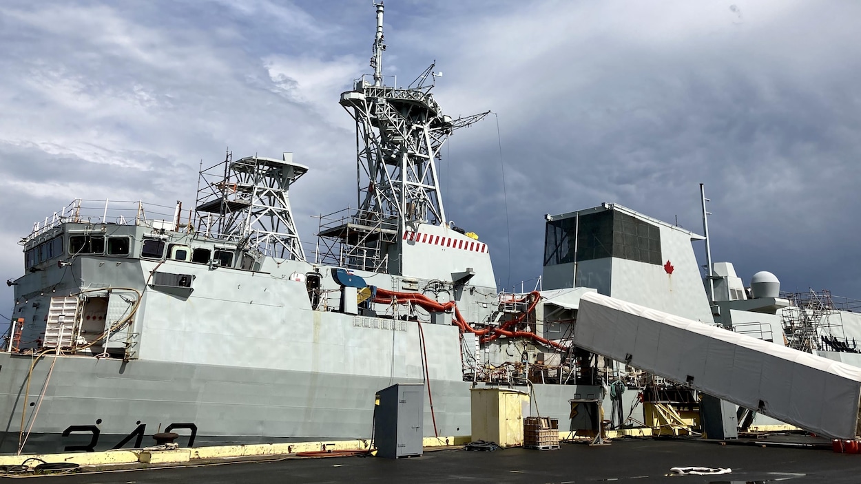 La frégate HMCS St. Johns.