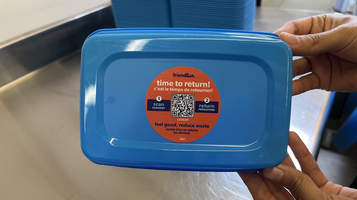 Un programme de repas scolaires, maintenant dans des contenants réutilisables
