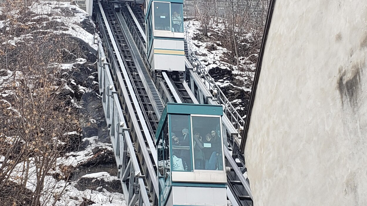 Passagers coincés durant une heure silence radio du funiculaire