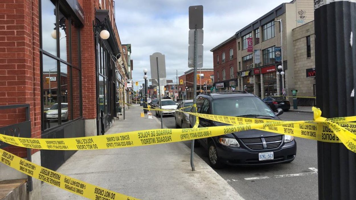 Un périmètre de sécurité érigé sur Dalhousie. Un périmètre de sécurité érigé sur Dalhousie.
