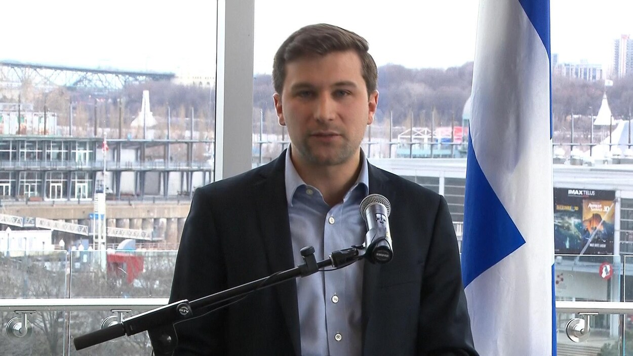 Gabriel Nadeau-Dubois sera candidat dans la circonscription de Gouin sous la bannière de Québec solidaire.