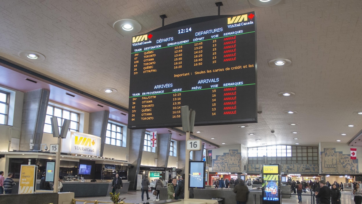 Panneau indicateur de la gare centrale de Montréal.