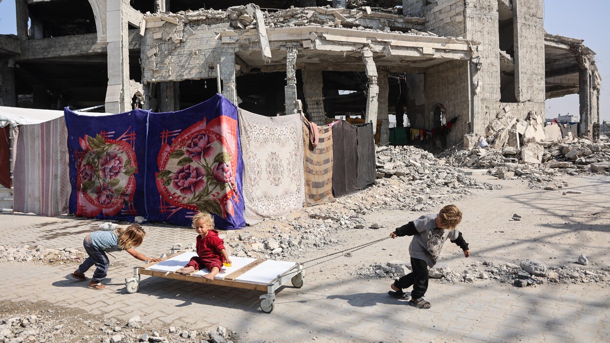 À Gaza, ces déplacés empêchés de regagner leurs maisons derrière la « ligne jaune »