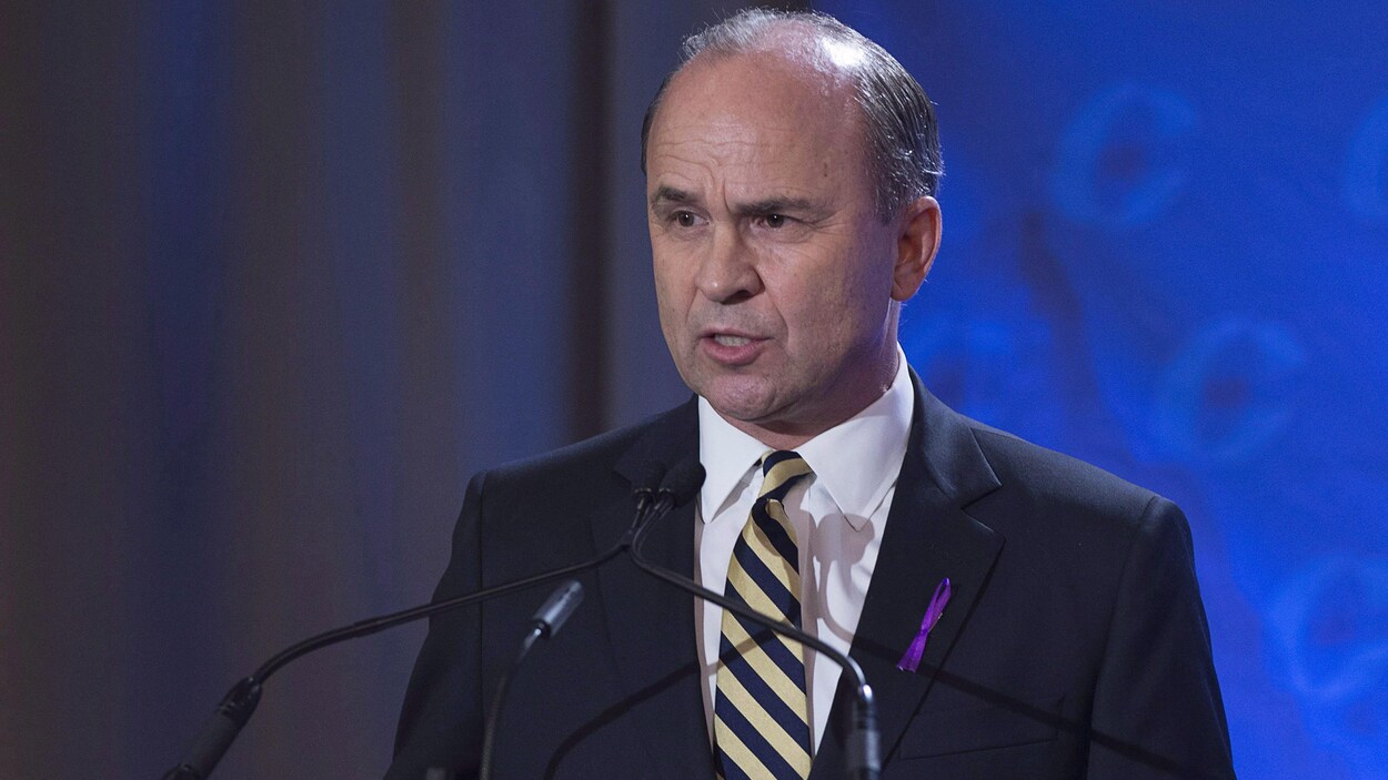 Rick Peterson lors d'un débat bilingue à Moncton au moment de la course à la chefferie conservatrice en 2017.