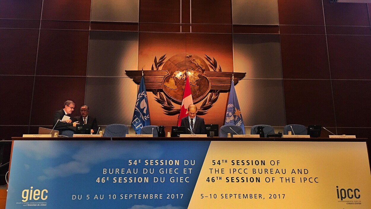 La 46e session du GIEC se tient au siège de l'Organisation de l'aviation civile internationale à Montréal du 6 au 10 septembre. La 46e session du GIEC se tient au siège de l'Organisation de l'aviation civile internationale à Montréal du 6 au 10 septembre.