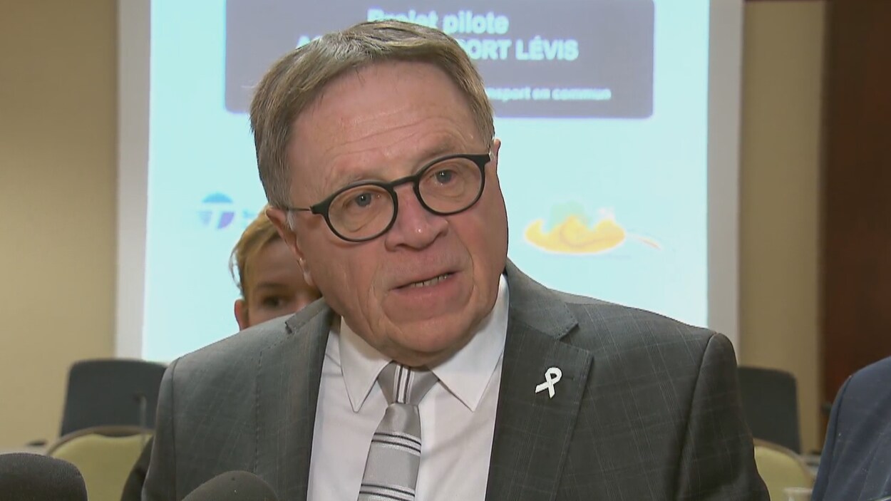 Gilles Lehouillier, maire de Lévis