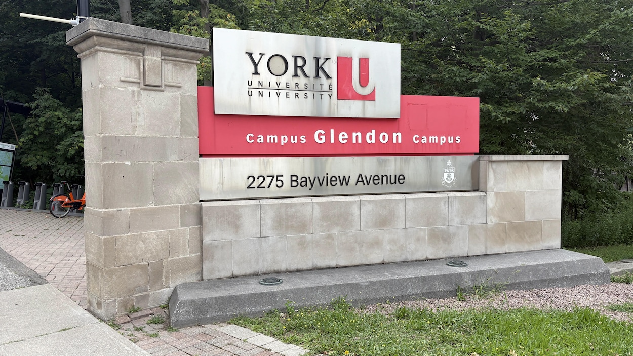 L’Université York met la table pour le transfert des professeurs de Glendon