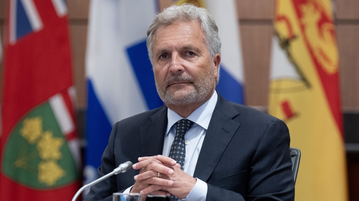 Glenn Joyal, nommé à la Cour suprême, répond aux questions des députés