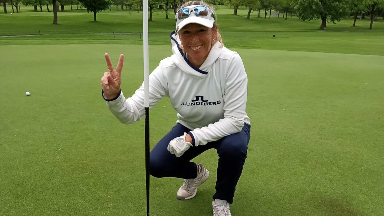 Deux trous dun coup en une même ronde de golf | Radio-Canada