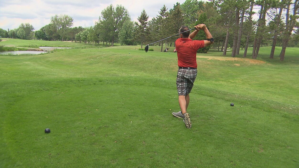 un golfeur.