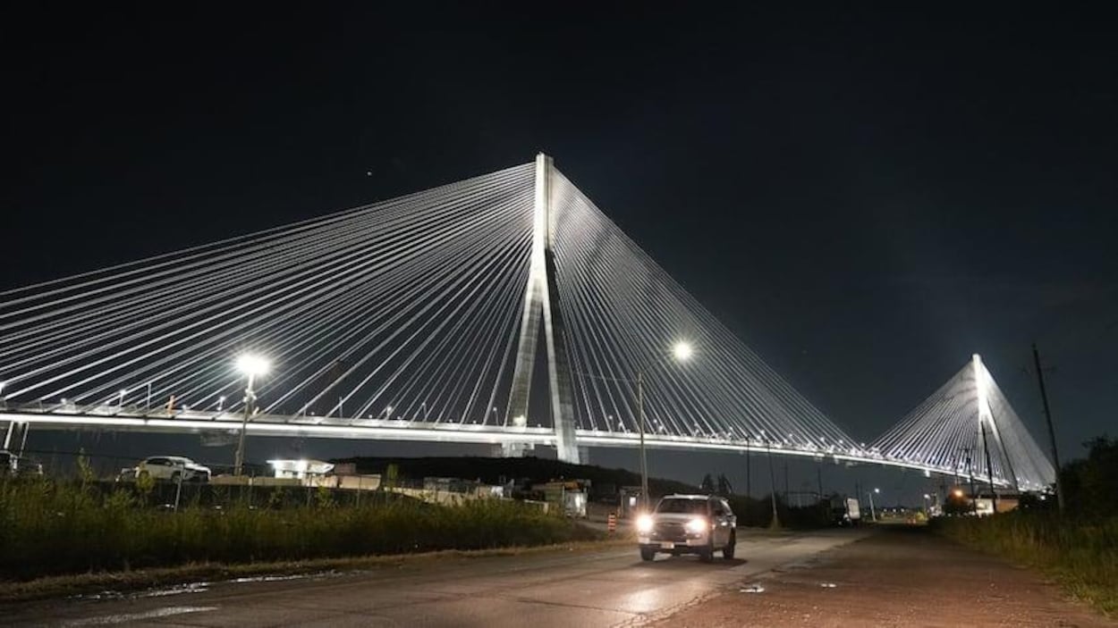 Pont Gordie-Howe : des cyclistes inquiets de l’interdiction aux vélos électriques