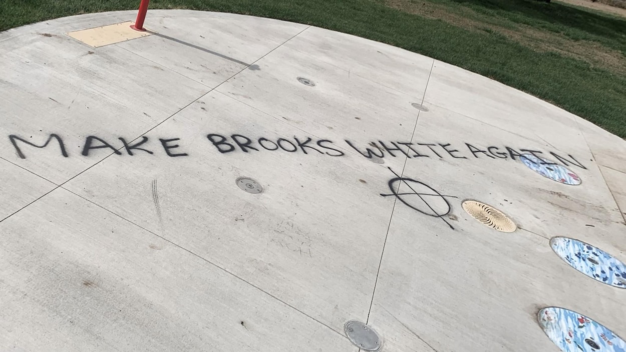 Immigration : des tensions et des graffitis haineux en Alberta rurale