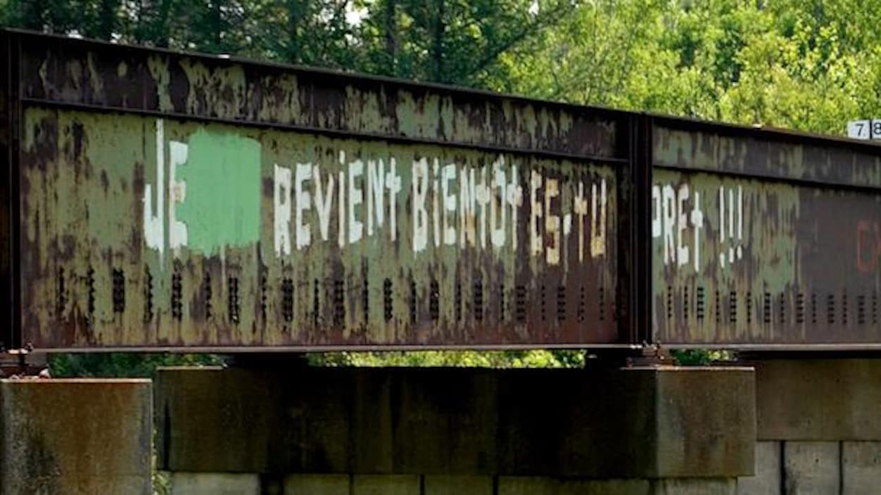 D’où provient ce graffiti iconique de l’autoroute 20?