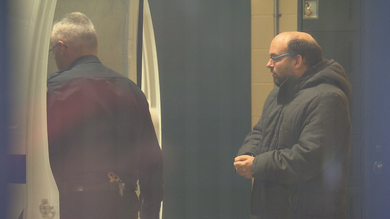 Valentin Auclair lors de son arrivée au palais de justice de Granby.
