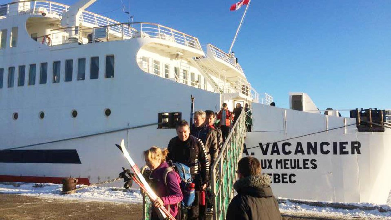 Les participants à la Grande traversée de la Gaspésie (TDLG) ont dormi tout en voyageant sur le navire CTMA Vacancier, accosté à Matane.