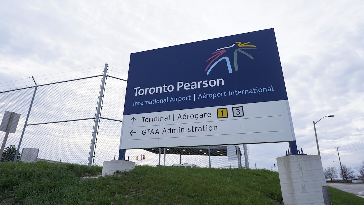 Un manque de personnel à NAV Canada cause des retards à l’aéroport Pearson