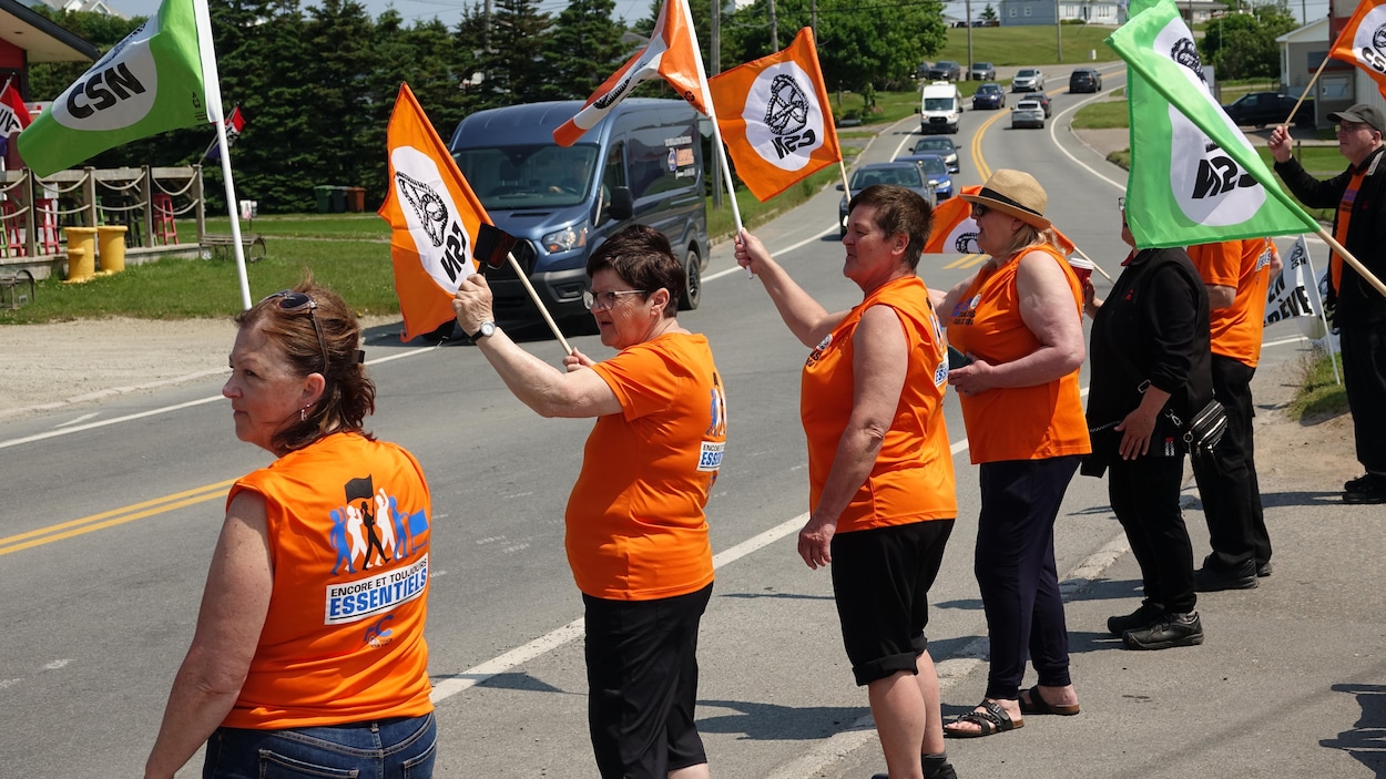 Deuxième semaine de grève générale illimitée au IGA Coop L’Unité