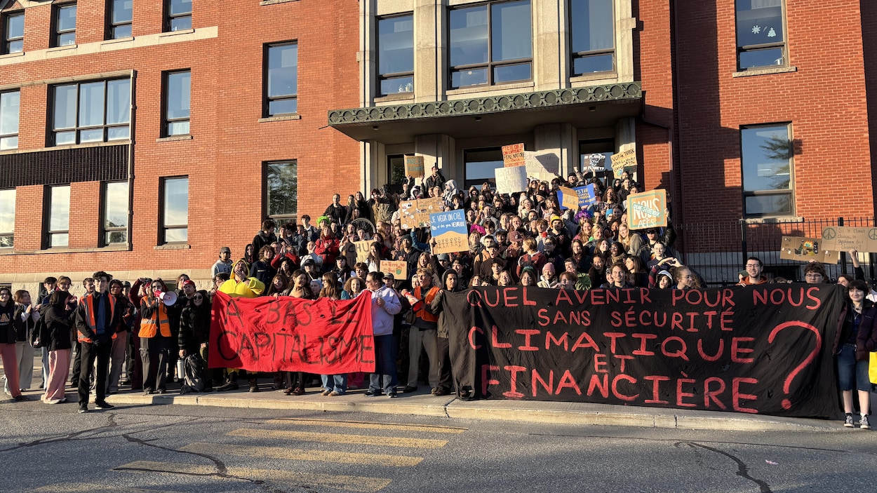 Les étudiants du Cégep de Sherbrooke en grève pour l’environnement