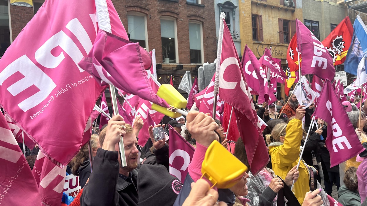 Un accord de principe conclu avec les travailleurs de foyers de soins, dit le syndicat