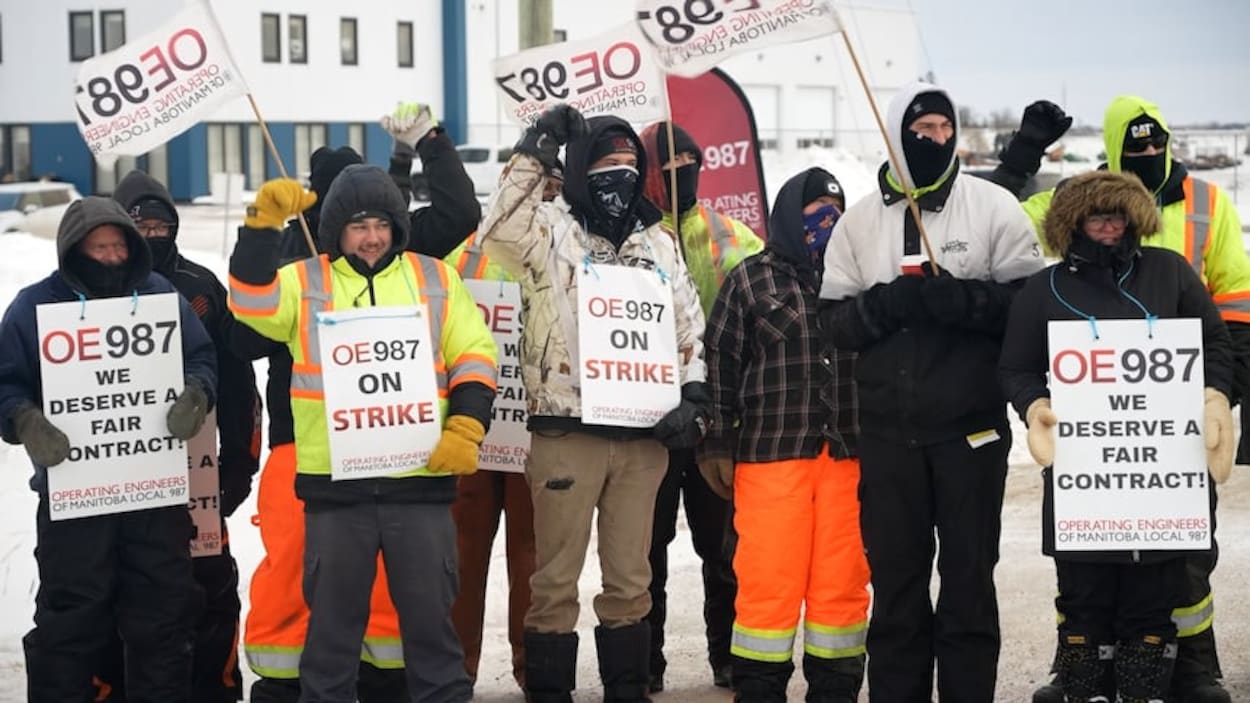 À Taché, les employés municipaux entament leur deuxième mois de grève