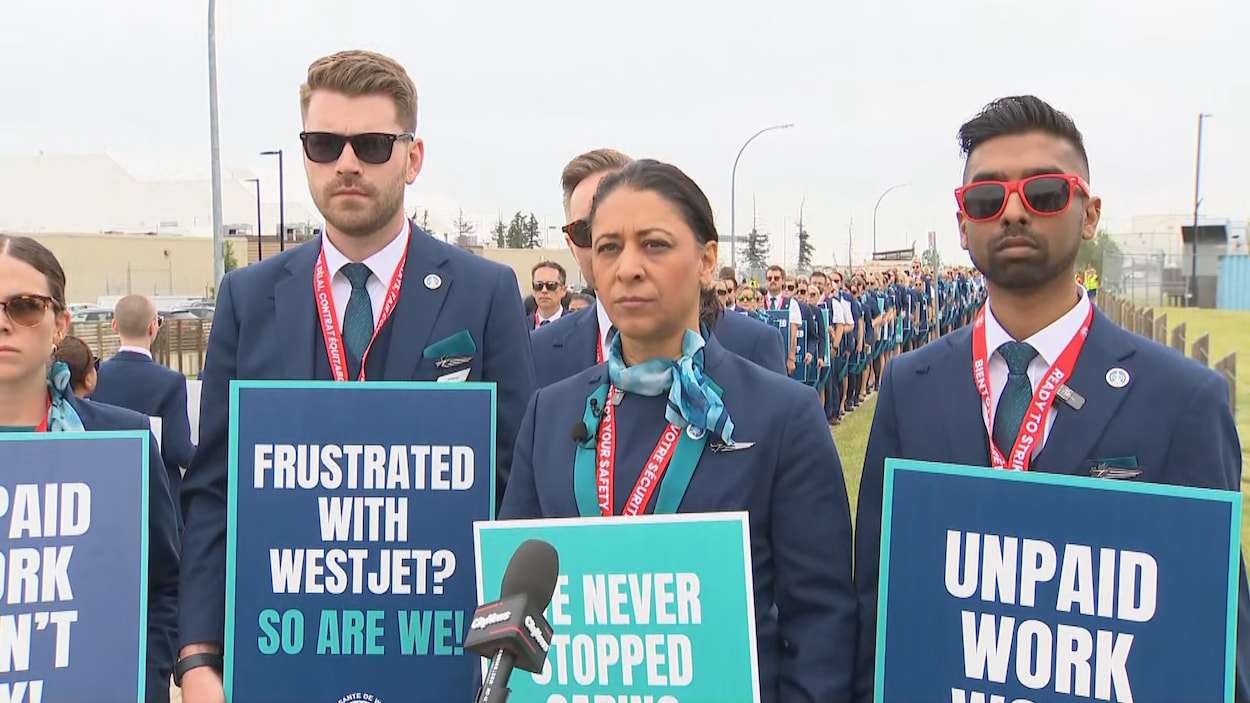 Les agents de bord de WestJet votent à 99,4 % pour la grève