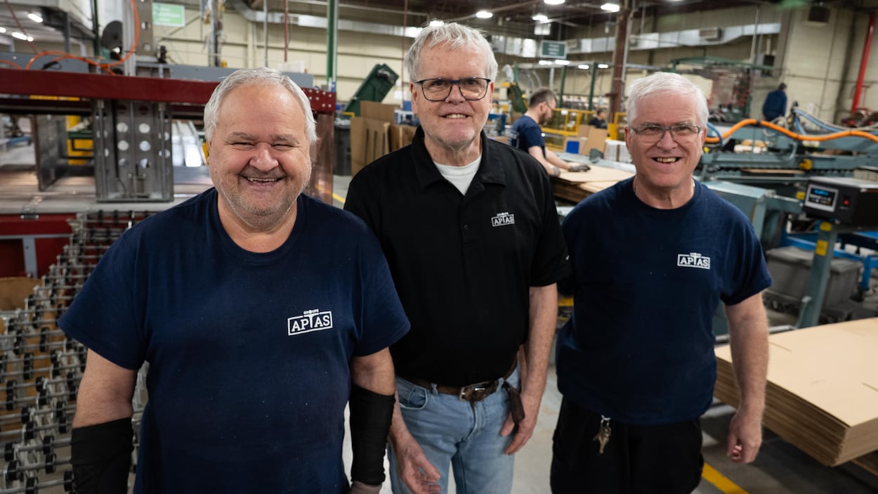 Trois Beaucerons avec 45 ans d’ancienneté en entreprise adaptée