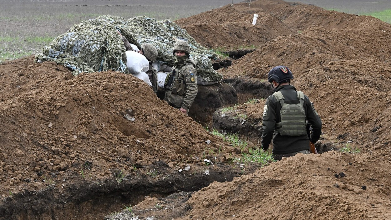 Près De Bakhmout, De Nouvelles Tranchées En Cas De Repli Ukrainien ...