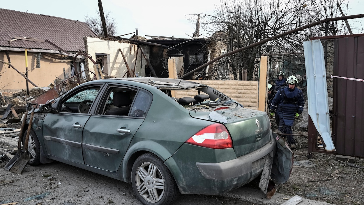 Une frappe russe sur l’Ukraine fait deux morts à la veille de pourparlers de paix