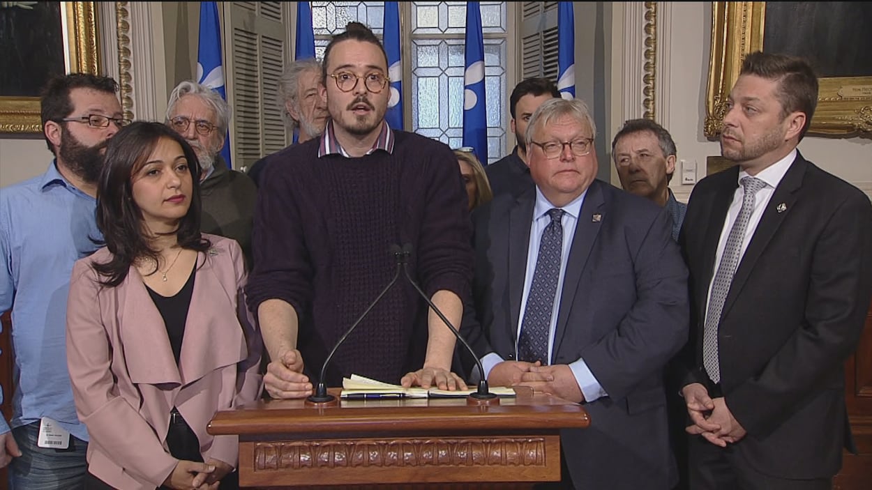 Point de presse à l'Assemblée nationale.