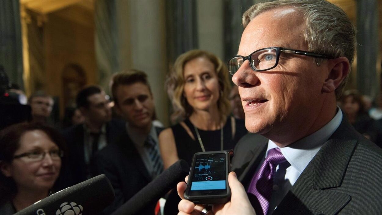 Le premier ministre de la Saskatchewan, Brad Wall, en point de presse (archives)