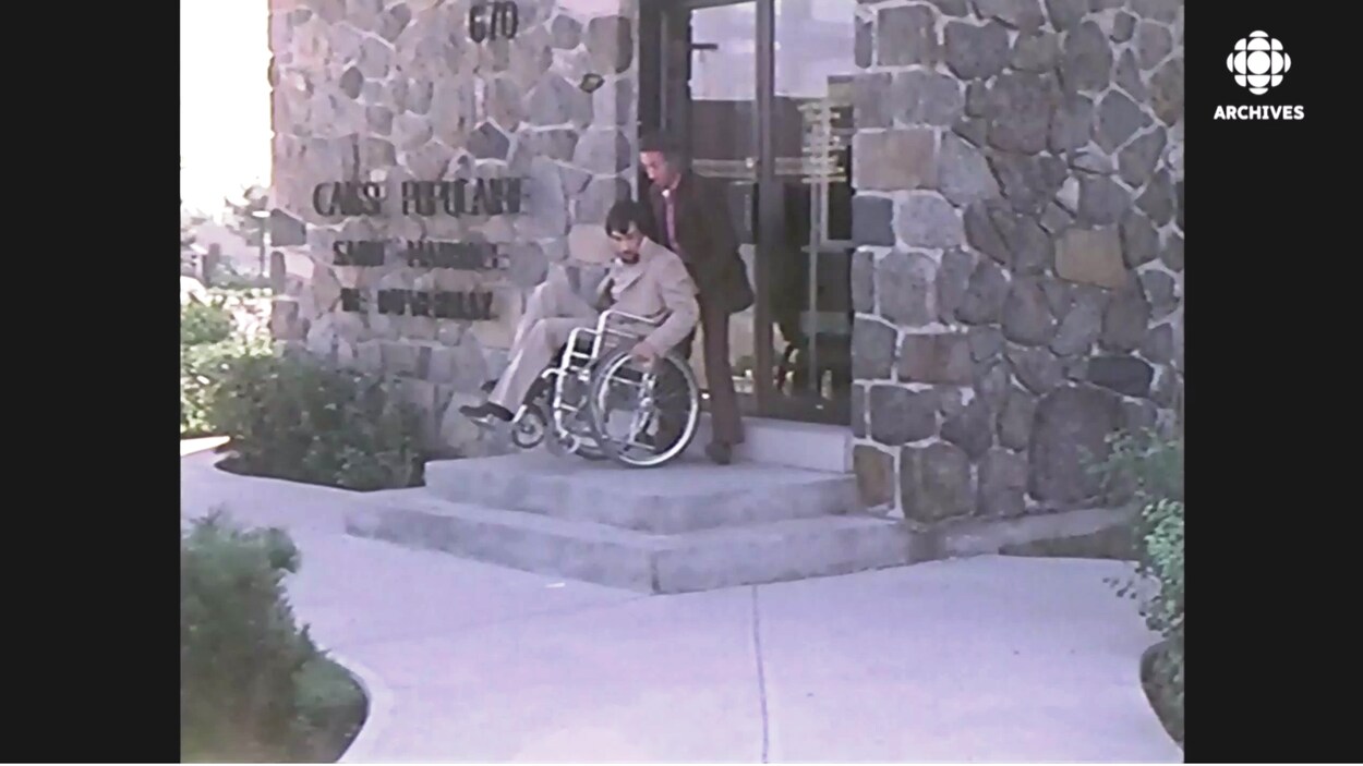 Les Debuts De L Accessibilite Pour Les Personnes Handicapees Dans Les Annees 1970 Et 1980 Radio Canada Ca