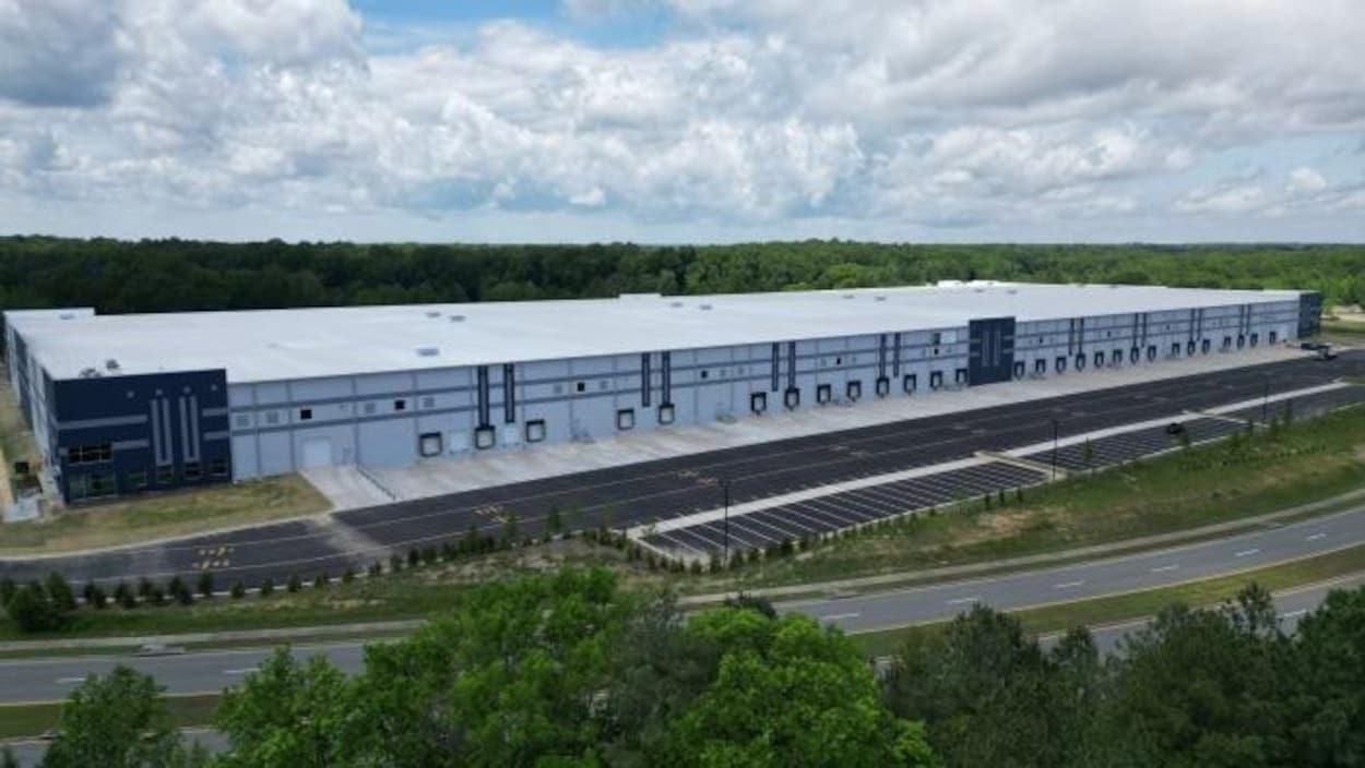 L’ICE veut acheter un entrepôt du conglomérat Jim Pattison Group