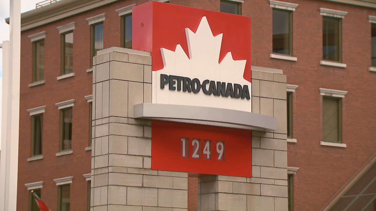 Des stations affichent à 1,249$ le litre. Des stations affichent à 1,249$ le litre.