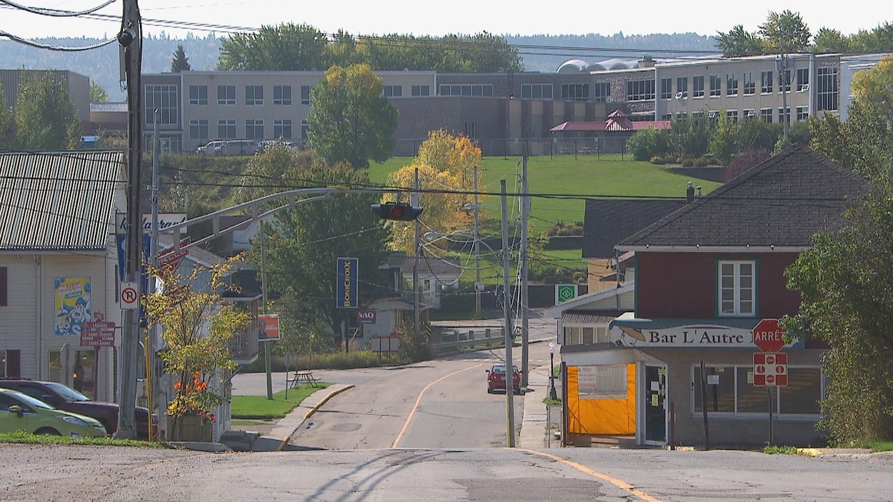 Une rue à Hébertville Une rue à Hébertville