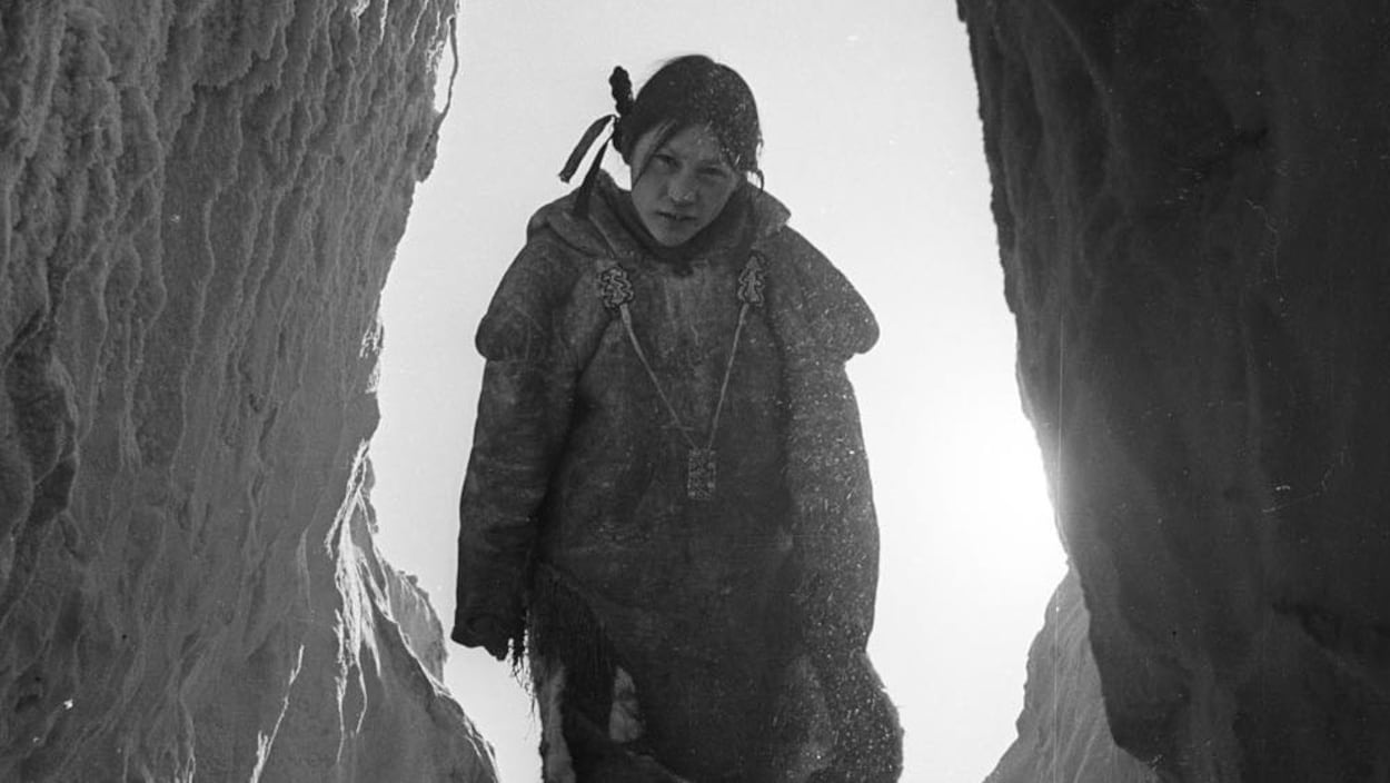 Hommage à Helen Konek, immortalisée dans une photo emblématique de Richard Harrington