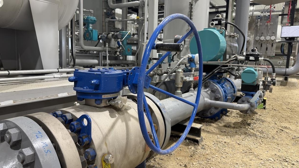 Découvrez la plus grande usine de purification d’hélium au Canada