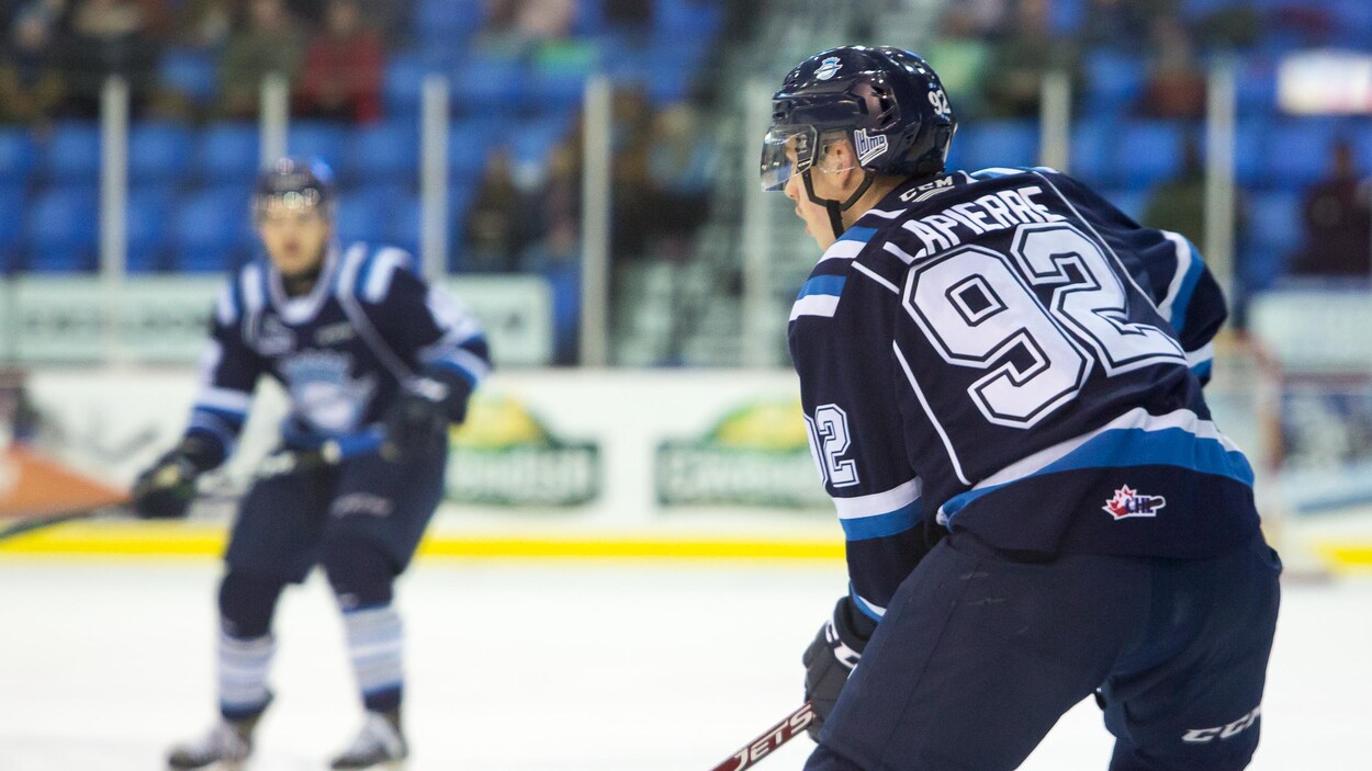 Hendrix Lapierre sur la glace.