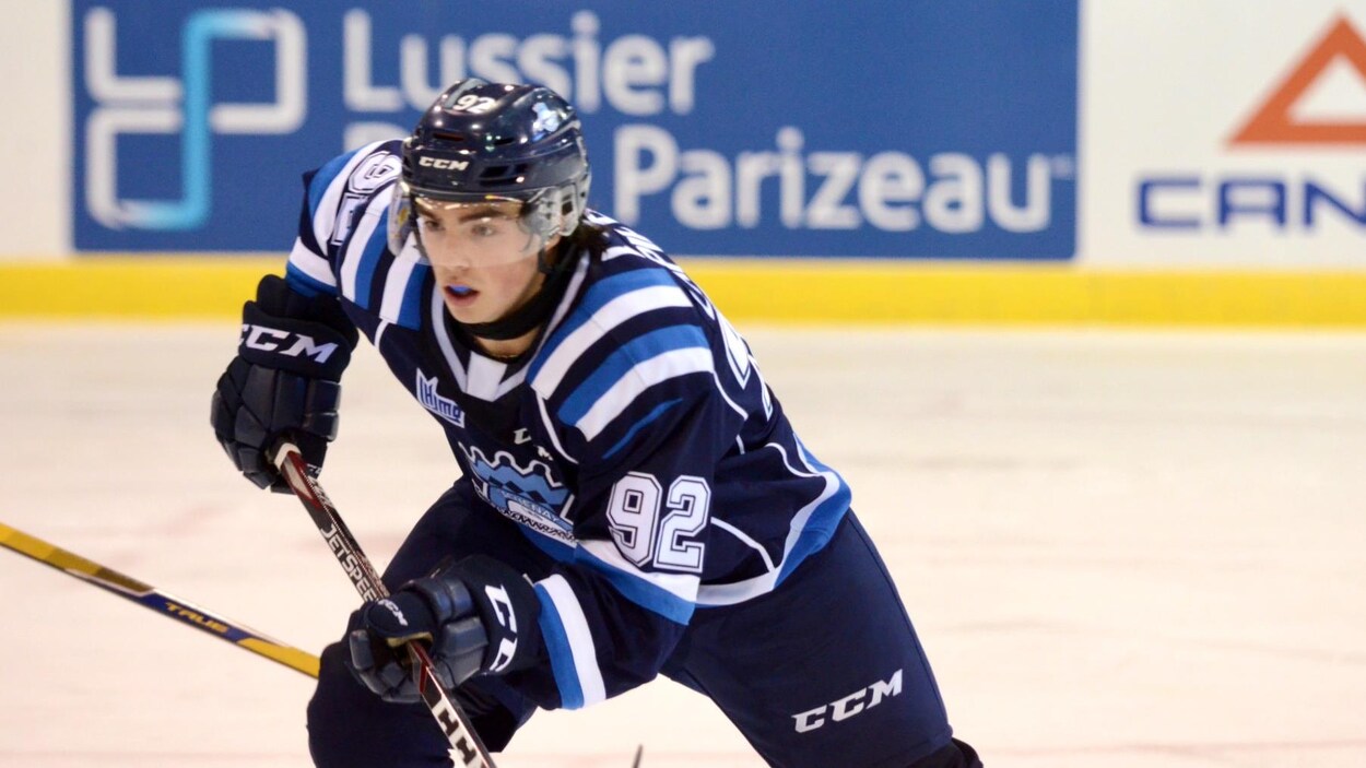 Hendrix Lapierre sur la glace.