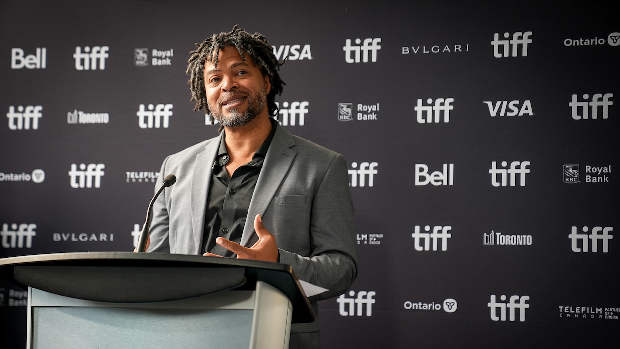 Le réalisateur montréalais Henri Pardo reçoit le prix Charles Officer du TIFF à Toronto