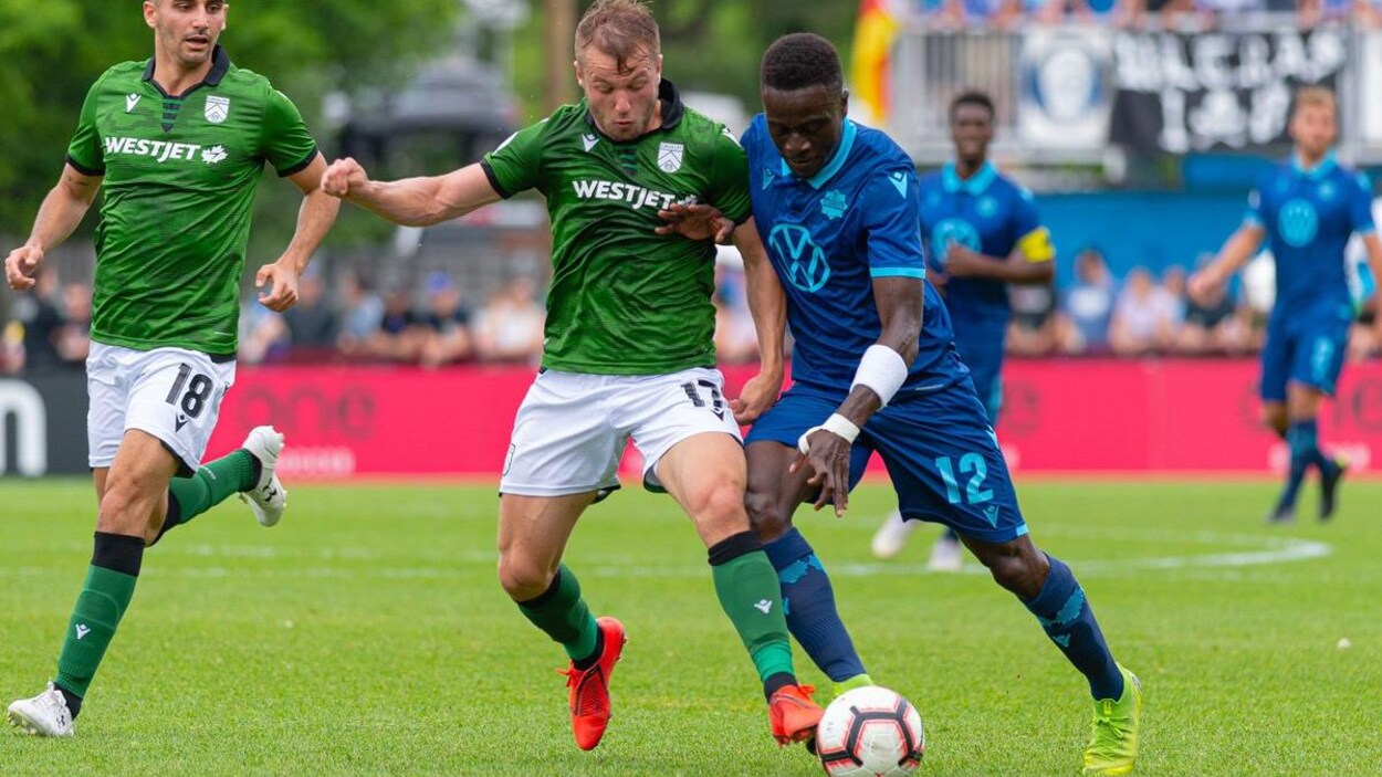 Les joueurs des Wanderers et du Cavalry en action le 13 juillet 2019.