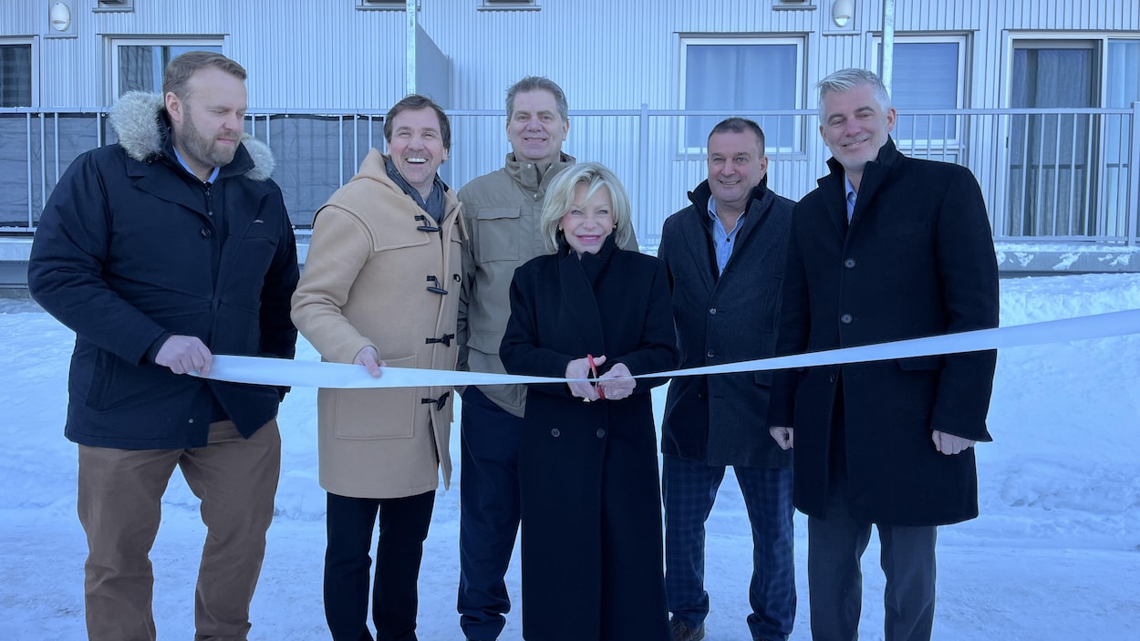 Deux annonces en habitation à Jonquière pour la ministre Caroline Proulx