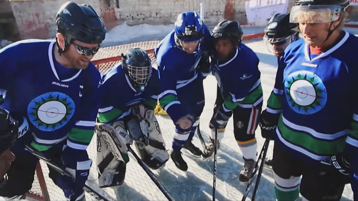 Des joueurs de hockey en Inde Des joueurs de hockey en Inde