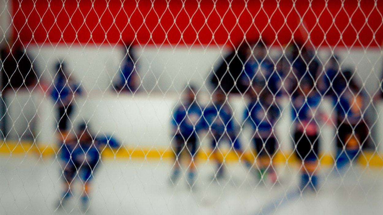 Initiations : deux jeunes hockeyeurs accusés d’agression sexuelle plaident non coupables
