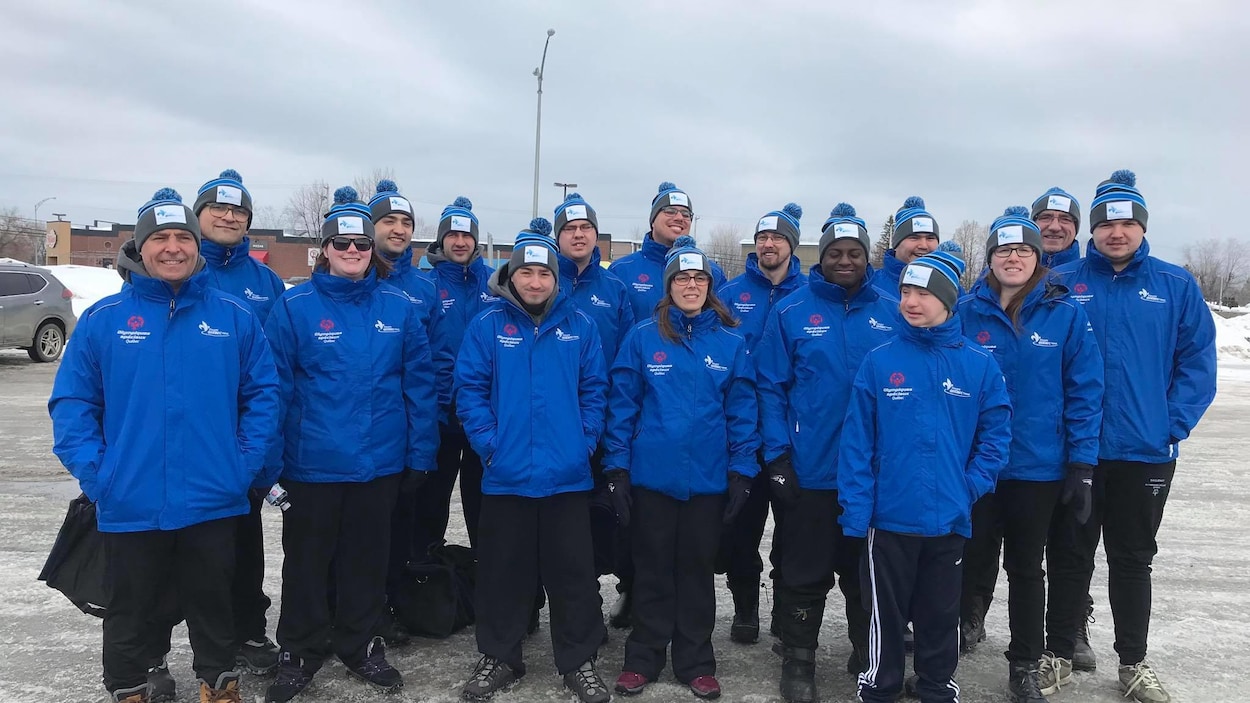 Les athlètes d'Olympiques spéciaux Saguenay avant leur départ.