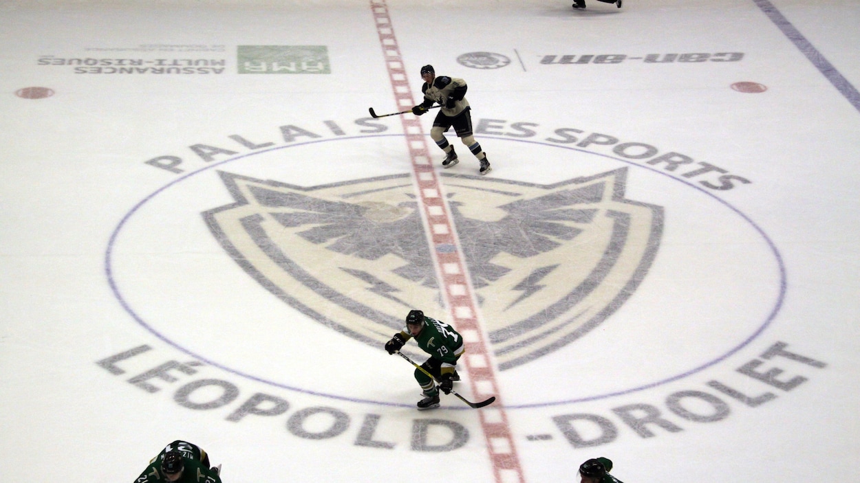 Un match de hockey entre les Foreurs de Val-d'Or et le Phoenix de Sherbrooke