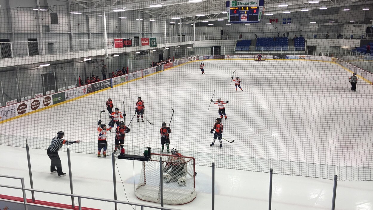 29e tournoi de hockey mineur et de ballon sur glace de Pikogan 29e tournoi de hockey mineur et de ballon sur glace de Pikogan