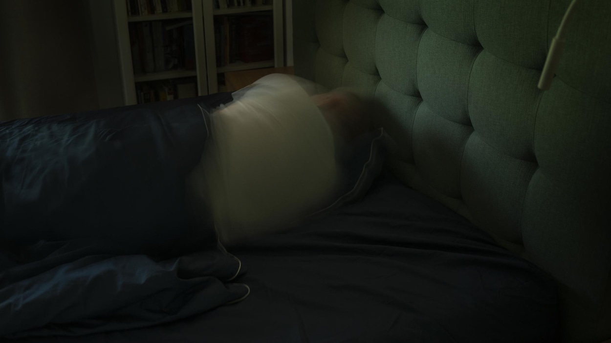 Un homme arrêté dans un lit qui n’était pas le sien durant une présumée effraction