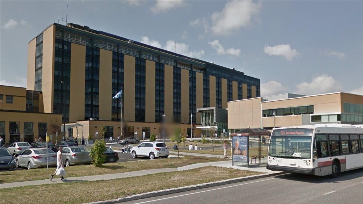 Charles-Le Moyne Hospital | TRS Minecraft Map